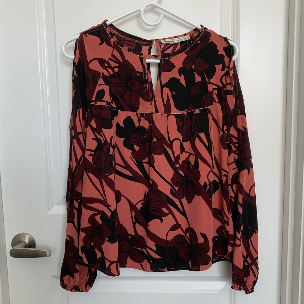 NWT Abercrombie & Fitch Floral Blouse Small